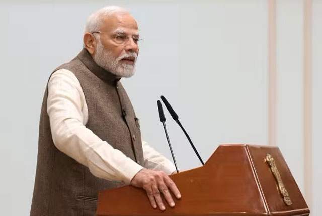 महाकवि सुब्रमण्यम भारती जैसा व्यक्तित्व सदियों में कभी एक बार मिलता है- प्रधानमंत्री मोदी - Perform India